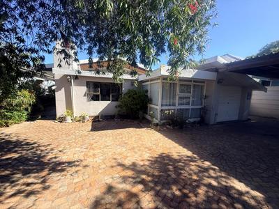 House For Sale in Boston, Bellville