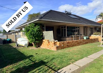 House For Sale in Boston, Bellville